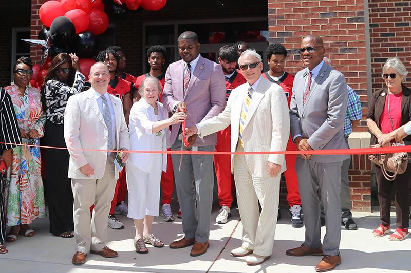 Thompson-Dantone Hall Ribbon-Cutting